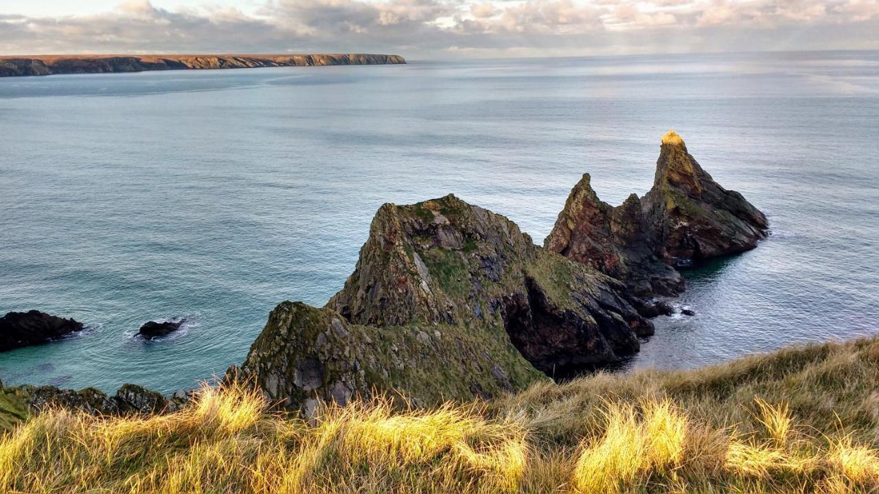 Вилла Remuera, North Tolsta Экстерьер фото